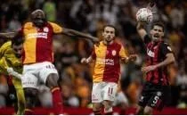 Yazarlardan Galatasaray yorumlar�