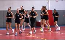 Merinos Voleybol, yeni sezona 'Sultanlar Ligi' hedefiyle haz�rlan�yor