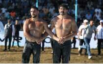 Kurtdere'de ba�pehlivan Mustafa Ta�