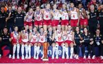 Filenin Sultanlar� man�etleri s�sledi!
