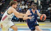 Anadolu Efes, Real Madrid'i devirdi!