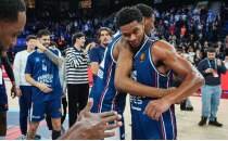 Anadolu Efes, Olympiakos deplasman�nda
