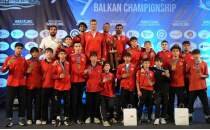 15 Ya� Alt� G�re� Milli Tak�m�, Balkan �ampiyonu oldu