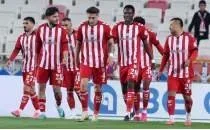 Sivasspor evinde 3 puan hasretini sonland�rd�