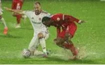 �mraniyespor-Boluspor ma��na ya�mur engeli!