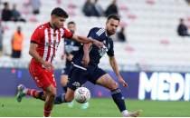 Sivasspor ligde beraberli�e abone!