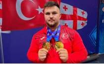 Milli halterci Selahattin Alt�n'dan 2 alt�n madalya