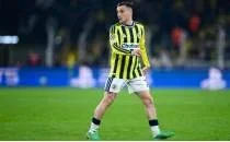 Fenerbah�e taraftar�n�n tepkisine Kerem Akt�rko�lu'ndan dikkat �eken kar��l�k
