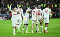 Galatasaray, Fransa'da 25 y�l sonra kazand�