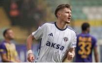 Kas�mpa�a, Adrian Benedyczak ile kazand�