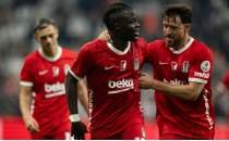 Be�ikta�'�n Dolmabah�e'de bile�i b�k�lm�yor