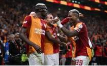 Derbide Osimhen fark�: Galatasaray zirveyi b�rakmad�!