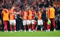 Dursun �zbek'ten derbi sonras� dev prim