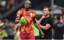 Okan Buruk'tan Osimhen'e derbi �ncesi �zel uyar�!