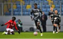 Samsunspor 150 bine ald�, 7 milyona sat�yor!