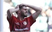 Arda K�z�lda�, 10 dakikada ��kt�; tepki!