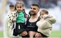 Adil Demirba�: 