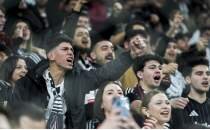 Be�ikta� taraftar�ndan Trabzonspor ma�� i�in fla� karar