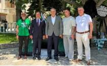 Mu�laspor'da Aras ve Mete istedi, taraftarlar�n a�l�k grevi sona erdi