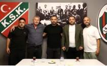 Kar��yaka'ya Adem Ye�ilyurt jesti