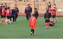 Afyon'da amat�r ma� sonras� saha kar��t�