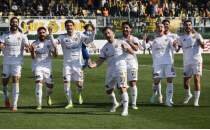 Alia�a'dan liderlik yar���nda b�y�k ad�m