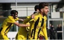 �ampiyonluk yar���nda Alia�a, Arnavutk�y'e kar��