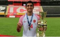 Alia�a FK'l� Semih Ayri� D�nya �ampiyonlu�u ya�ad�