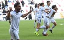 Altay, k�mede kalman�n e�i�inde