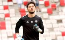 Altay'da g�zler kaleci Ula�'�n �zerinde