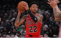 Anfernee Simons'�n sol bile�indeki eski k�r�k yeniden n�ksetti