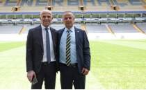 Fenerbah�e'den �smail Kartal ve O�uz �etin payla��m�