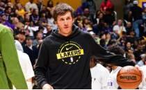 Lakers'ta Austin Reaves'in durumu g�ncellendi: 3. ma� i�in ��pheli