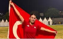 Aysel �nder Kad�nlar G�n�'nde tarih yazd�