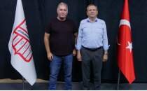 Ayval�kg�c�'nde yeni ba�kan Alper Lale oldu