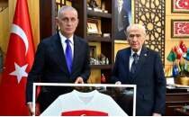 Devlet Bah�eli'nin talimat�yla A Milli Tak�m'a yeni mar�
