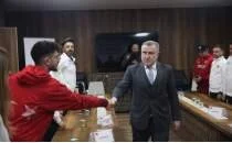 Bakan Bak 2026 K�� Olimpiyatlar�'na kat�lacak milli sporcular� kabul etti