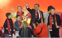 Dursun �zbek, Galatasaray'�n tarihine ge�iyor!