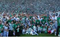 Bursaspor taraftar�yla S�per Ligi geride b�rakt�!