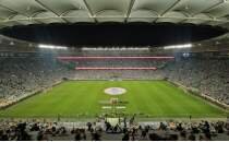 Bursaspor trib�nlerinden g�vde g�sterisi