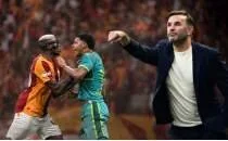 Okan Buruk'tan Osimhen'e uyar�: 'Sakin kal!'