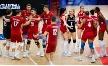 T�rk voleybolunda tarihi ba�ar�: �ki milli tak�m �eyrek finalde