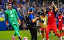 Uruguay'a Ye�il Burun �elmesi!