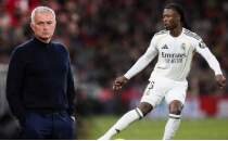Mourinho, Camavinga'n�n biletini kesti!