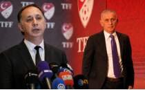 MHK'den hakemlere yeni faul standard�: Art�k kolay faul yok