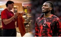 Rafael Leao'ya havaliman�nda Galatasaray formas� s�rprizi