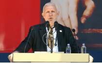 Fenerbah�e'de Aziz Y�ld�r�m'a ele�tiri: 'Bizi de sevseydiniz'