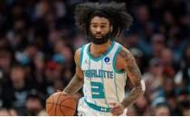 Coby White ile Hornets aras�nda 3 y�ll�k 74 milyon dolarl�k anla�ma