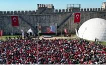 �stanbul'da tarihi hisarda milli heyecan