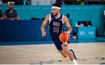 Devin Booker, babas�n�n an�s�na forma numaras�n� 15 ile de�i�tirdi